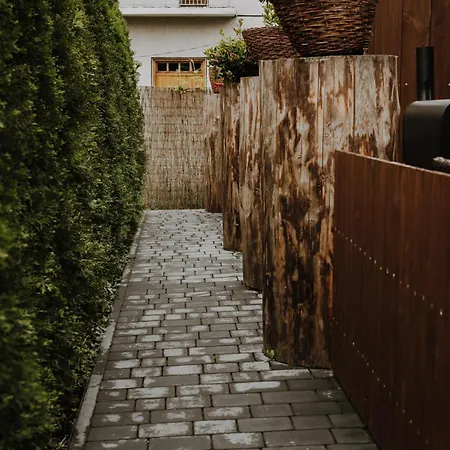 Nad Potokiem * Чарны-Дунаец